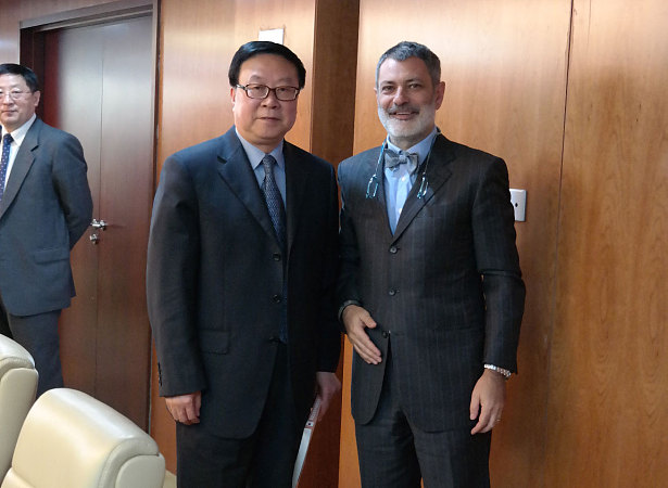 Meeting with Assistant Minister Bian Zhenjia, CFDA
